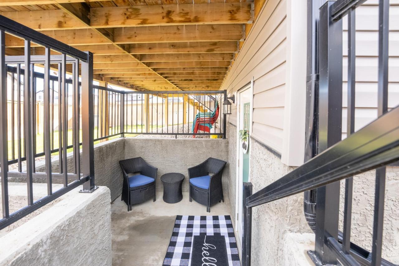 Copperwood Cozy Cellar With Hot Tub Hotel Lethbridge Exterior photo